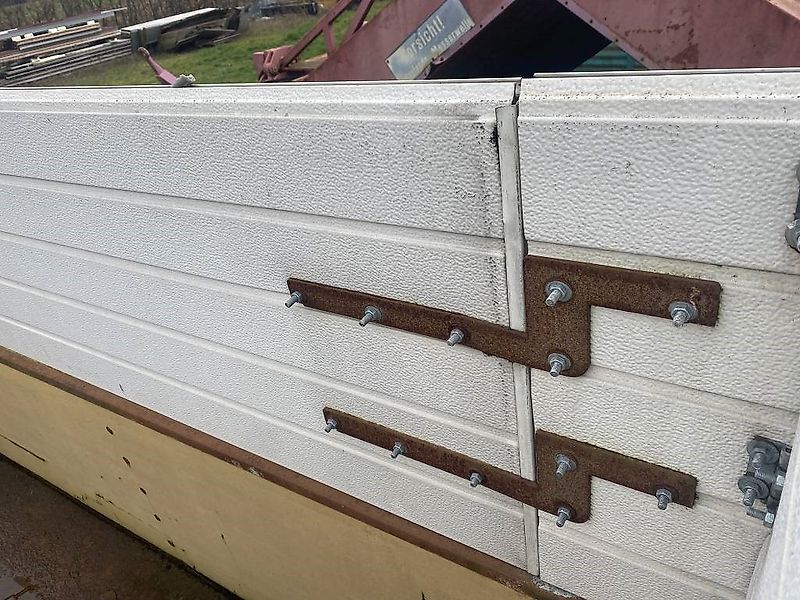 Spitzer Dreiseitenkipper / Anhänger 10 to Gesamtgewicht