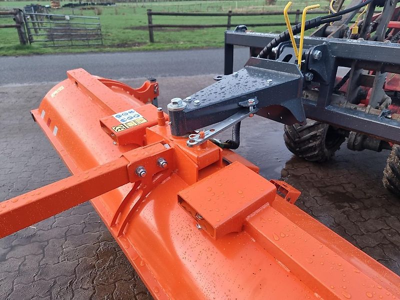 MD AT Kehrmaschine ZML 1,2 - 2,4m