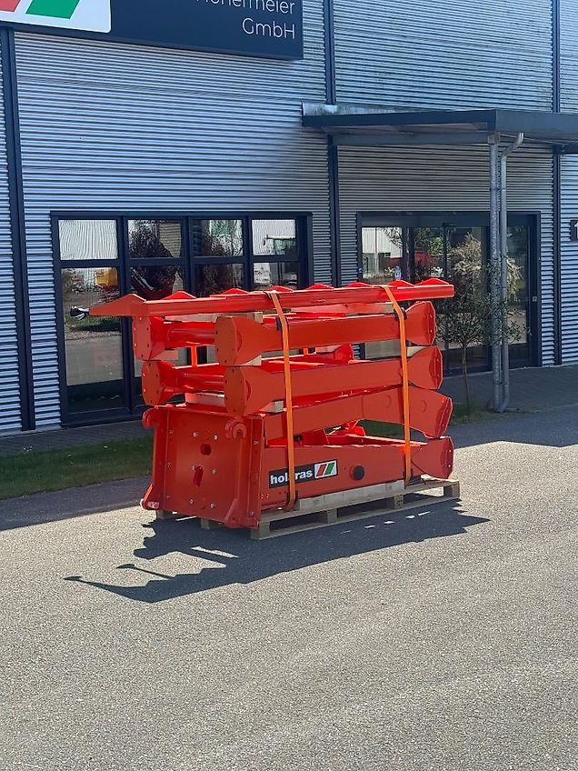 Holaras Tiger Claas Aufnahme Schneidkamm Reisskamm