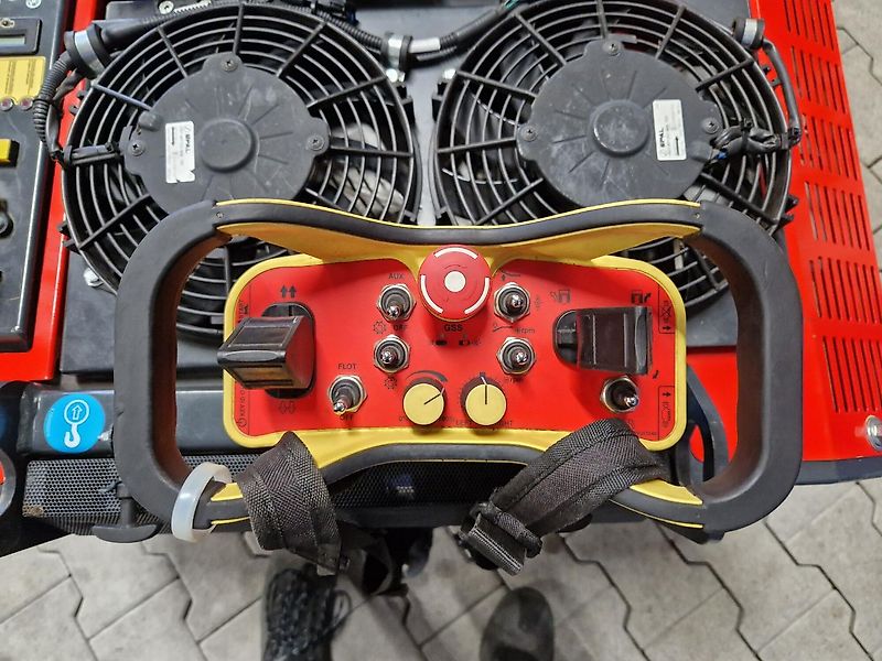 HERKULES Multitec 23i RC Mulchraupe /Geräteträger /Mähraupe mit Mulchkopf